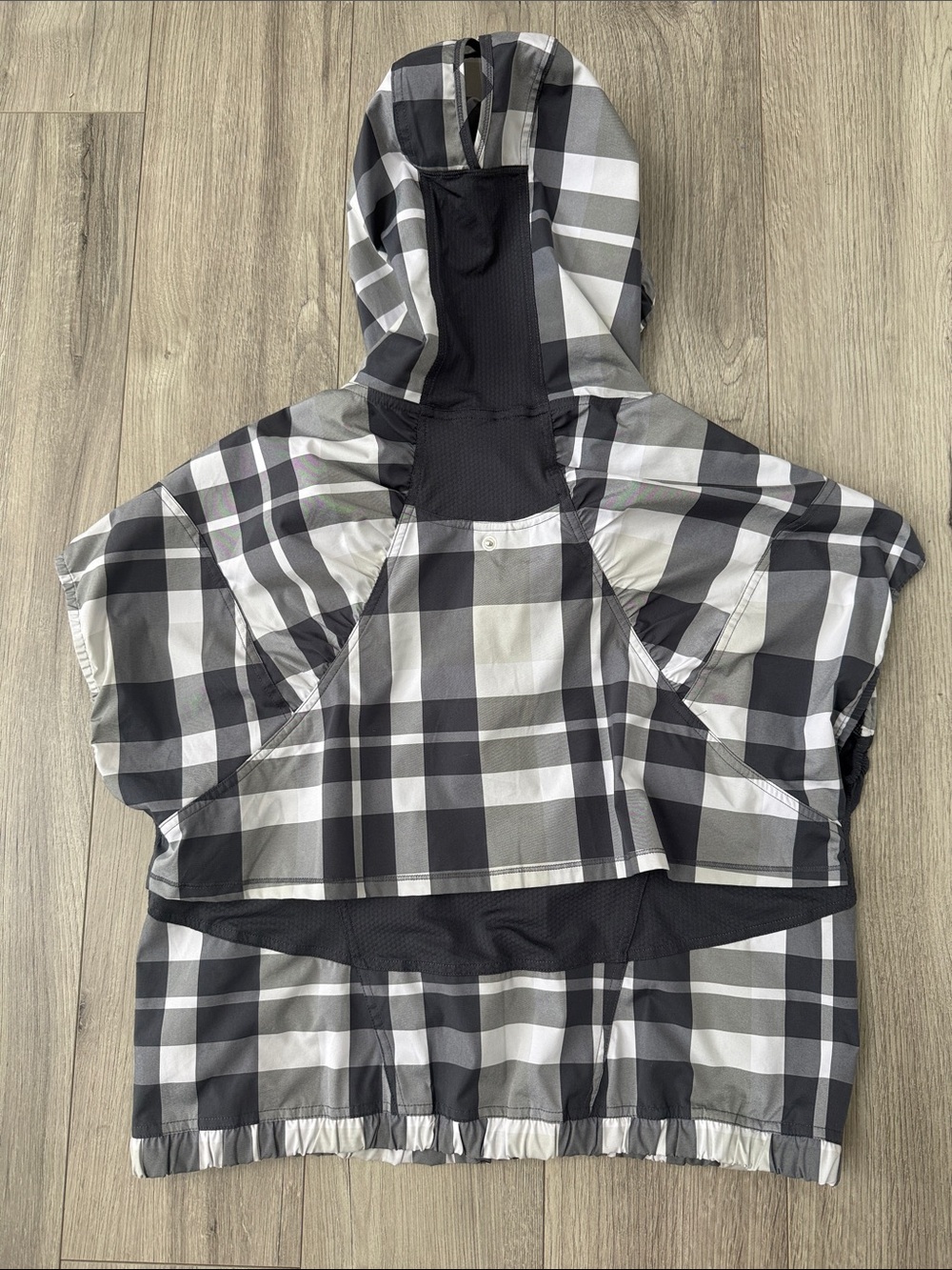 Lululemon vintage Y2K ‘Run with it’ Plaid Vest - Picture 2 of 6